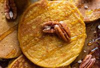 Cloud-Like Pumpkin Oat Pancakes in 5 Minutes