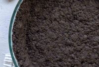 Easy Gluten-Free Oreo Crust for Perfect Slices