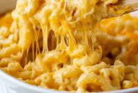 Silky Smooth Velveeta Mac and Cheese Perfection