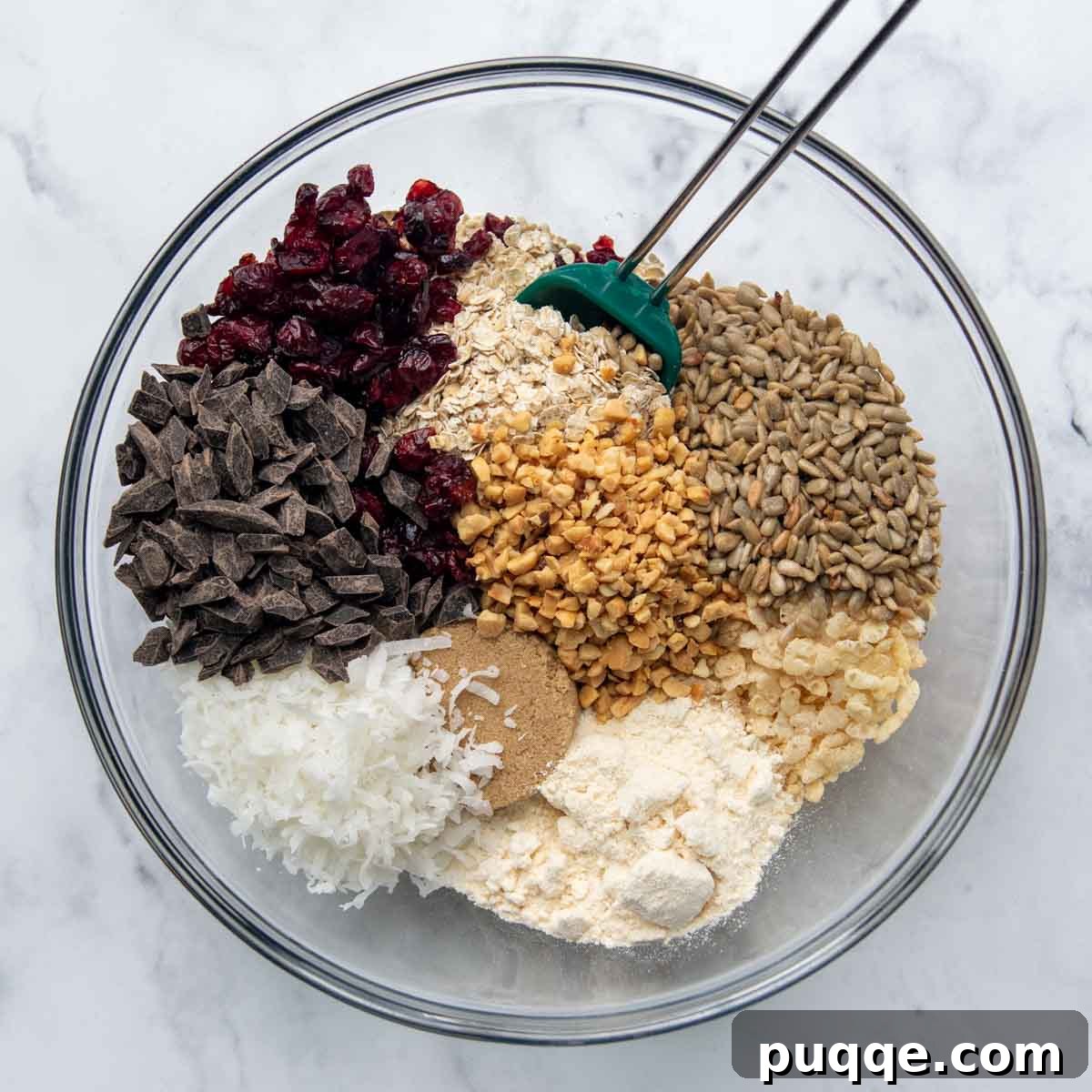Ultimate Chewy Gluten-Free Chocolate Chip Granola Bars 3 Dry ingredients mixed together in a large mixing bowl.